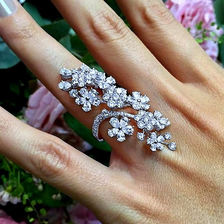 Perla Crystal Flower Ring-Mayoulove
