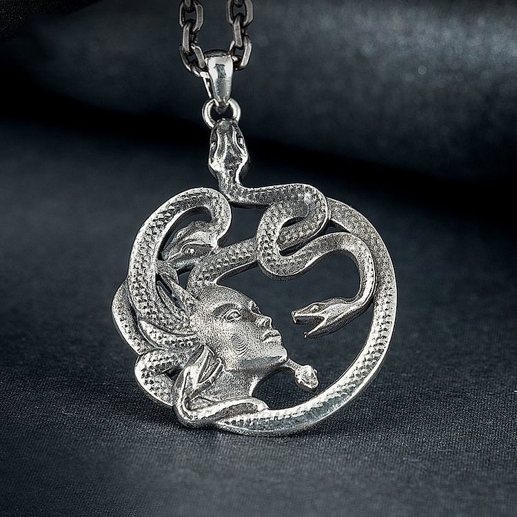 Vintage Silver Medusa Queen Snake Pendant Necklace Punk Jewelry