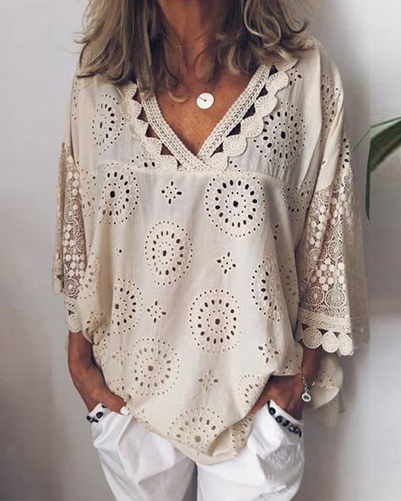 New lace lace loose V-neck large size hollow embroidery top