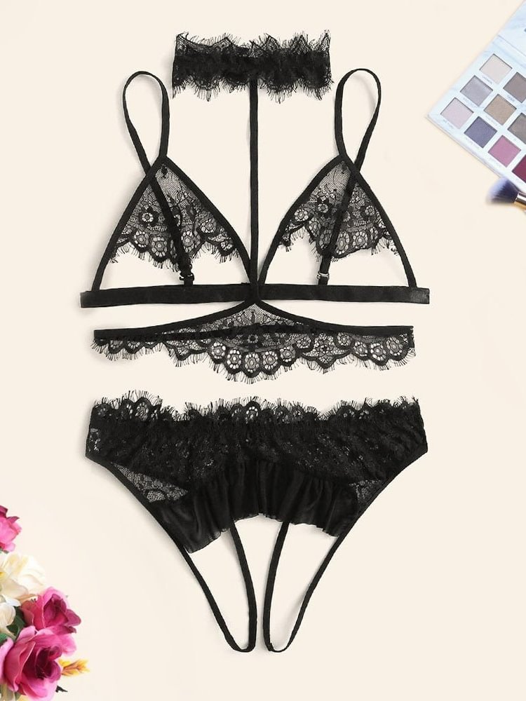 Floral Lace Lingerie Set With Chain Linked Choker-Icossi