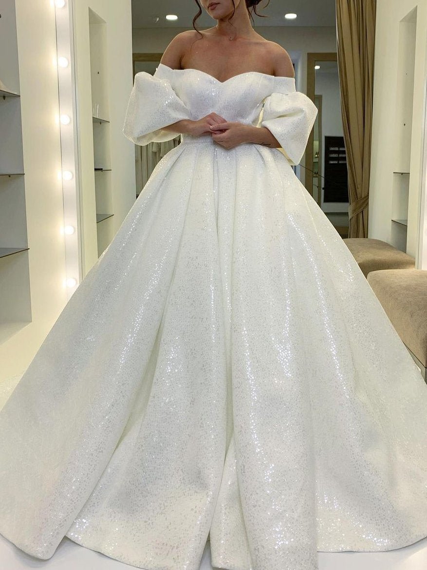 Off-the-shoulder tail wedding dress with detachable puff sleeves