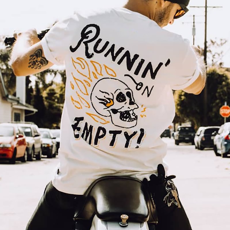 Cloeinc Running on empty skull print men's t-shirt - Cloeinc