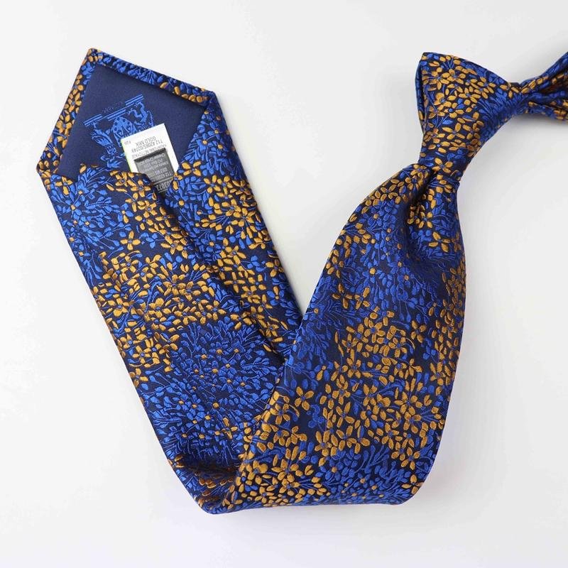 Cravate en soie bleu à motif de lavande-Soie Plus