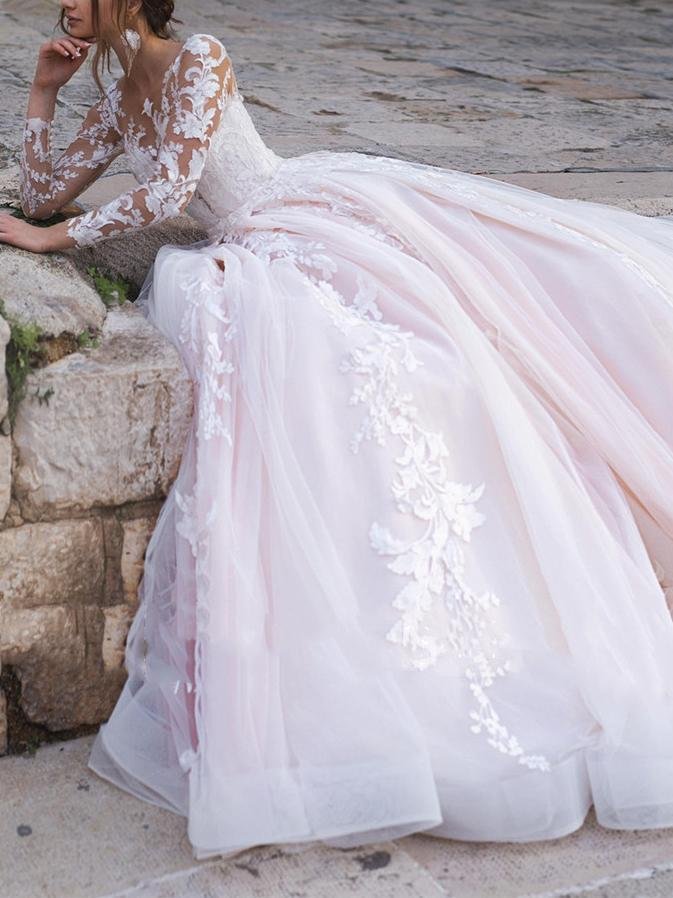 Long sleeve embroidery wedding dress