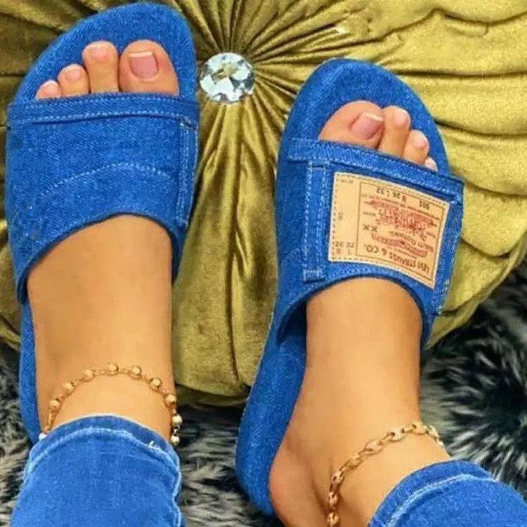 Casual Denim Slippers In A Solid Color
