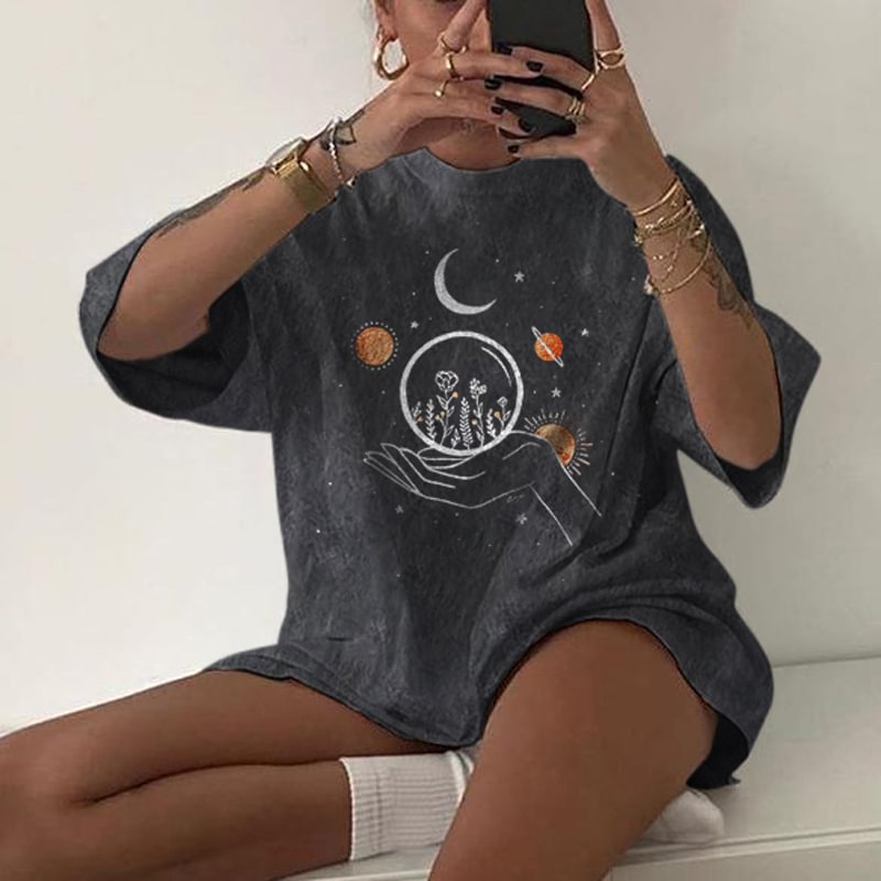   Flower and moon print fashion T-shirt designer - Neojana