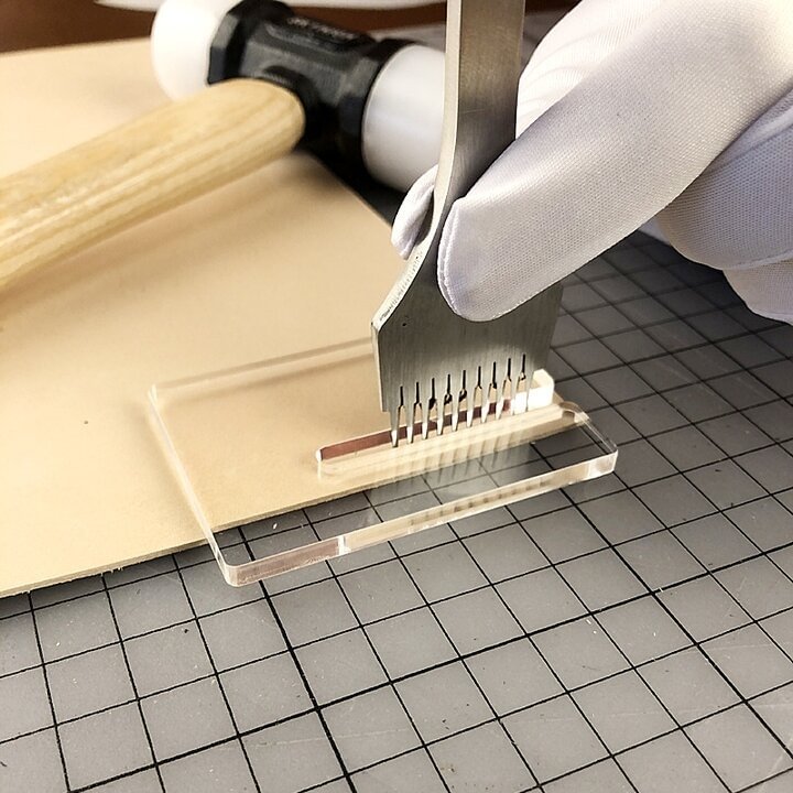Easy Pulling-out Board for Leathercraft