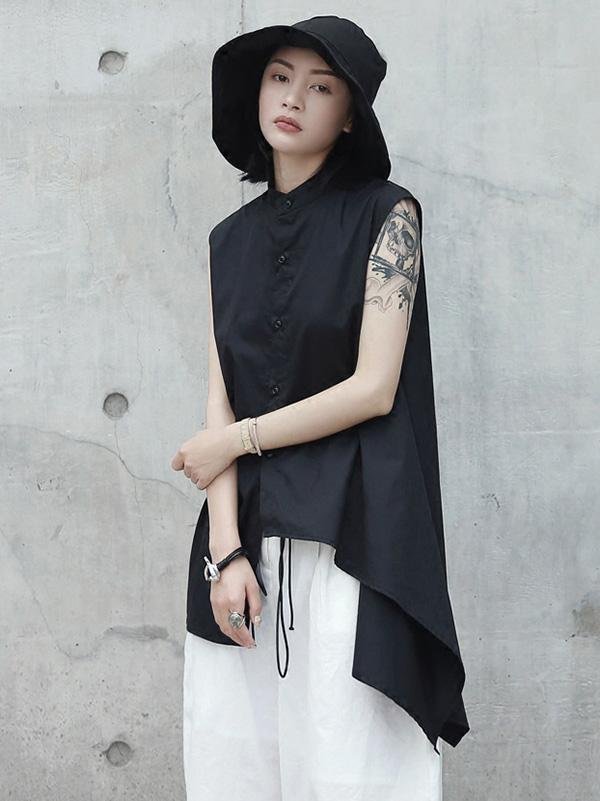 Black Cropped Stand Collar Sleeveless Blouse