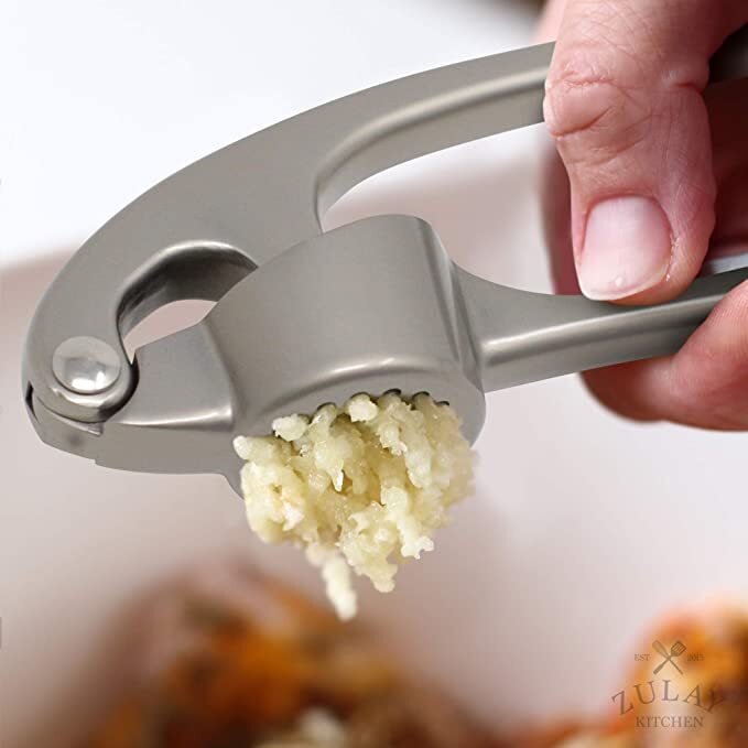 No Need to Remove Garlic Peel - Premium Garlic Press with Soft Easy-Squeeze Ergonomic Handle  - tree - Codlins