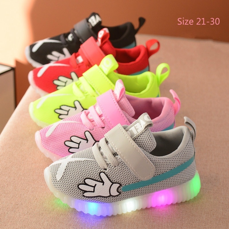 2019 New Autumn Boys and Girls Sports Shoes LED Light Shoes Mesh Breathable Flash Shoes Shoes