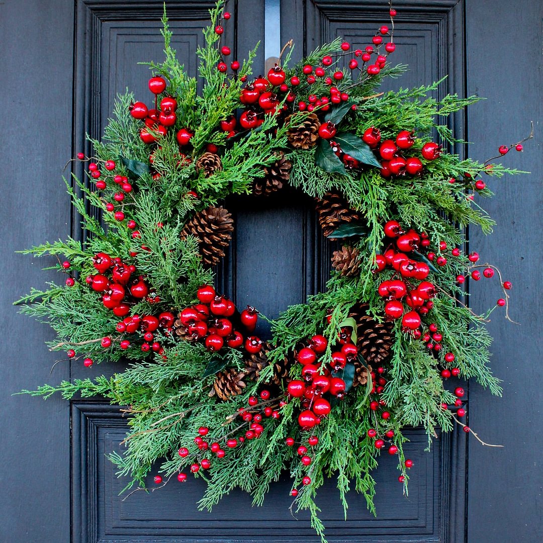 Pine Mixed Red Berry Outdoor Christmas Wreaths For Winter