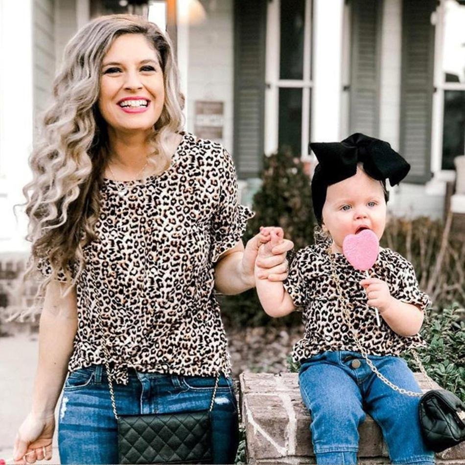 Mommy and Me Round collar Leopard Brown Short Sleeve Matching Tops-Corachic