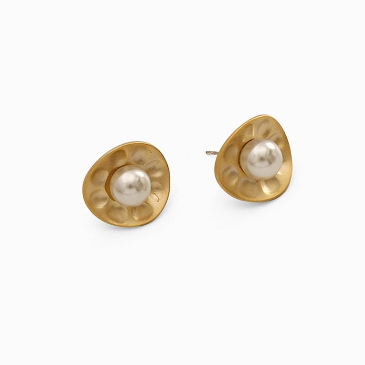 Simple Texture Pearl Earrings