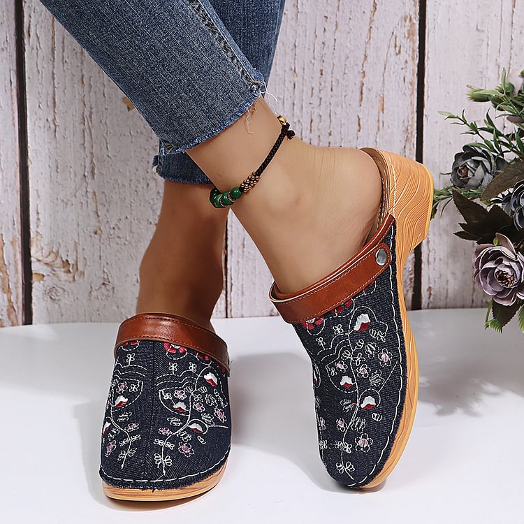 Women's Totem Stitched Color Wedge Slippers