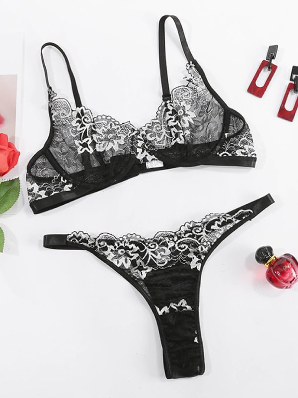 Female Perspective Flower Embroidery Lingerie Set-Icossi