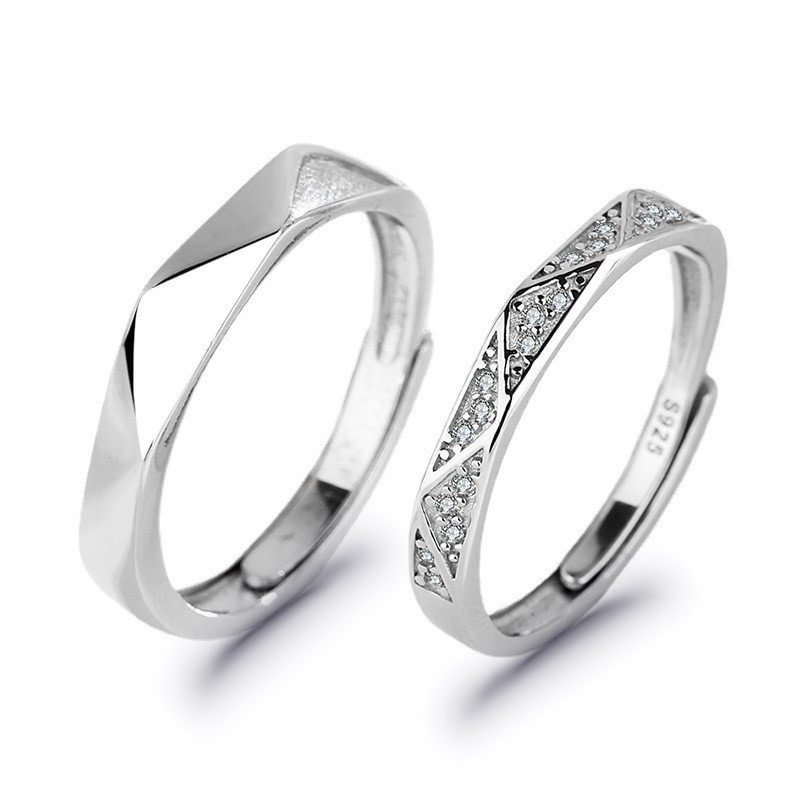 Glossy Diamond-Shaped Adjustable Couple Rings