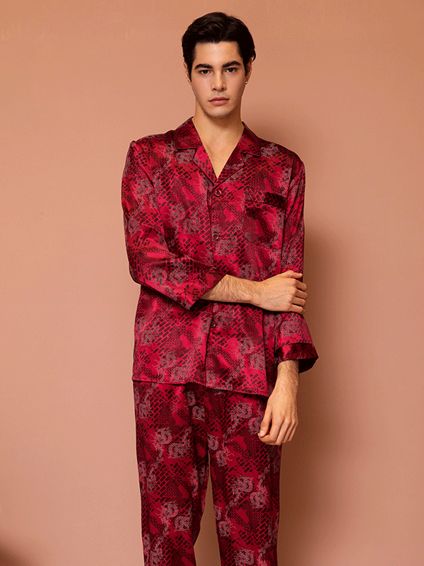 22 MOMME Pyjama en soie imprimé ikat rouge homme -Soie Plus