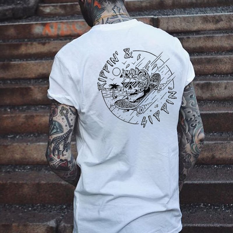 Cloeinc  Rippin' & Sippin' Printed Men's Casual T-shirt - Cloeinc