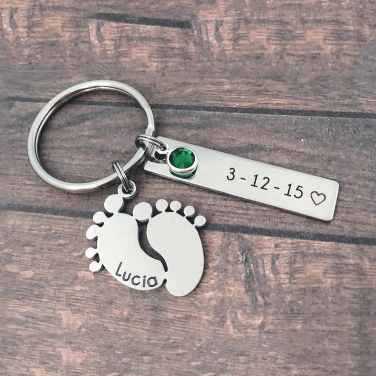Personalized Baby Feet Keychain With 1 Name and 1 Birthstone