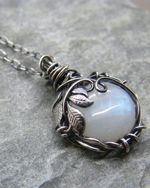 New Vintage Wrapped Moonstone Necklace