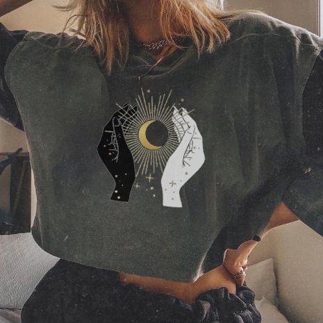   Mysterious star and moon print t-shirt - Neojana