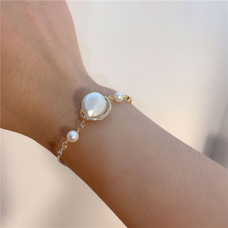 French luxury baroque natural freshwater pearl bracelet | Boudoir bracelets
