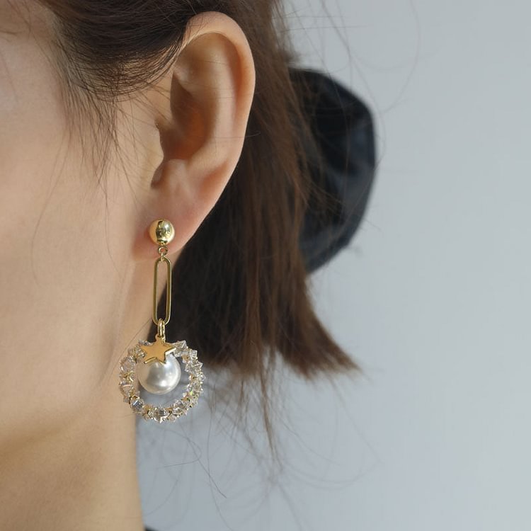 Sparkling zircon metal star pearl earrings