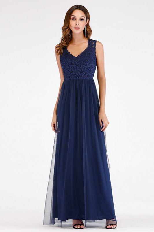 Elegant Lace Long Sleeveless Tulle Prom Dress