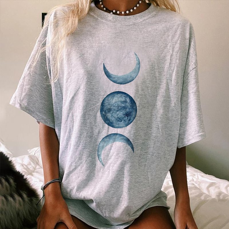   Blue Crescent And Full Moon Printed Women's Casual Loose T-shirt - Neojana