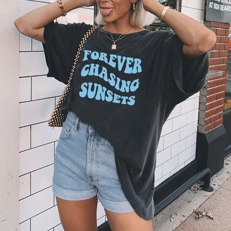 Forever Chasing Sunsets Print Women's T-shirt / [blueesa] /