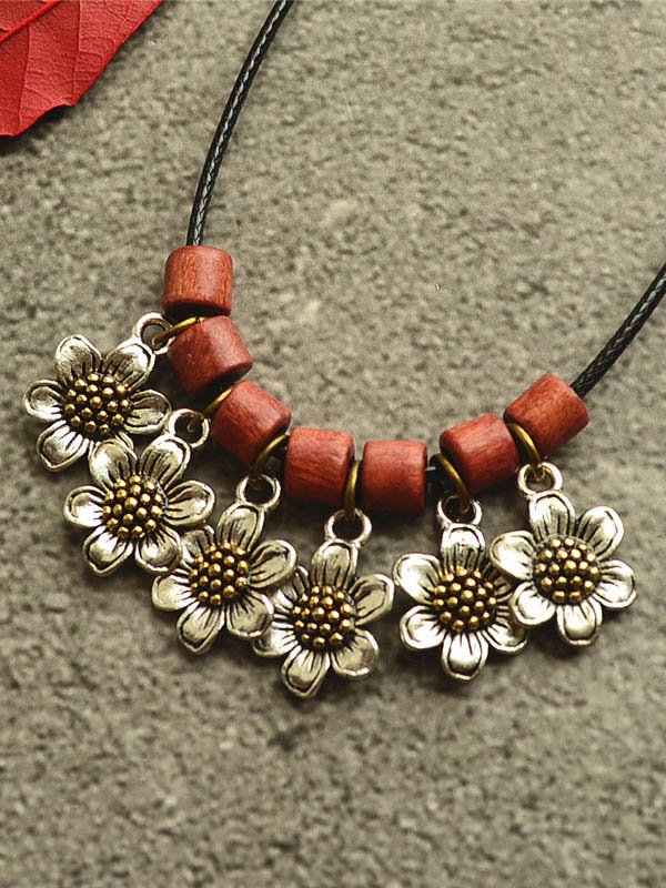 Artistic Retro Six Flower Necklace