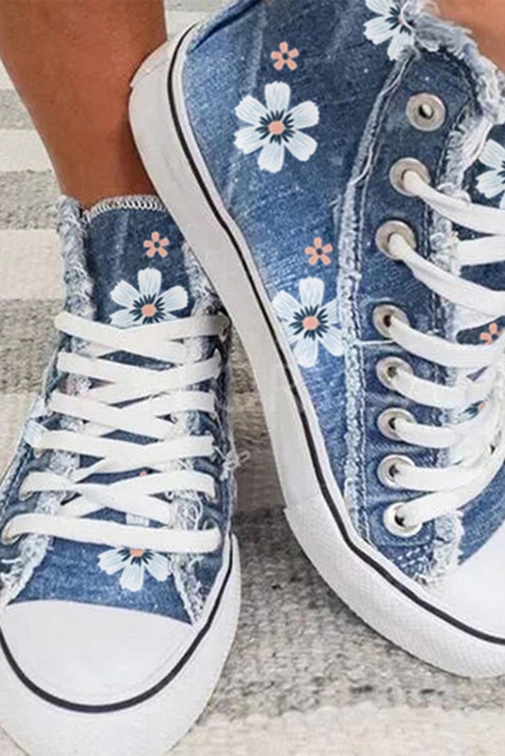 Women's Sneakers Floral Print High Top Lace-up Canvas Sneakers