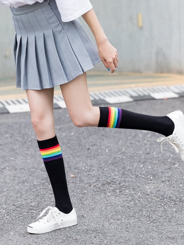 College Style Rainbow Stripes Over The Knee Knitted Stockings