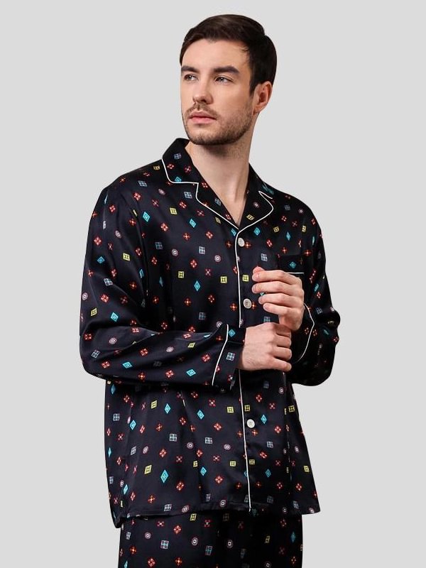 22 MOMME Pyjama en soie imprimé homme collection 2019 1