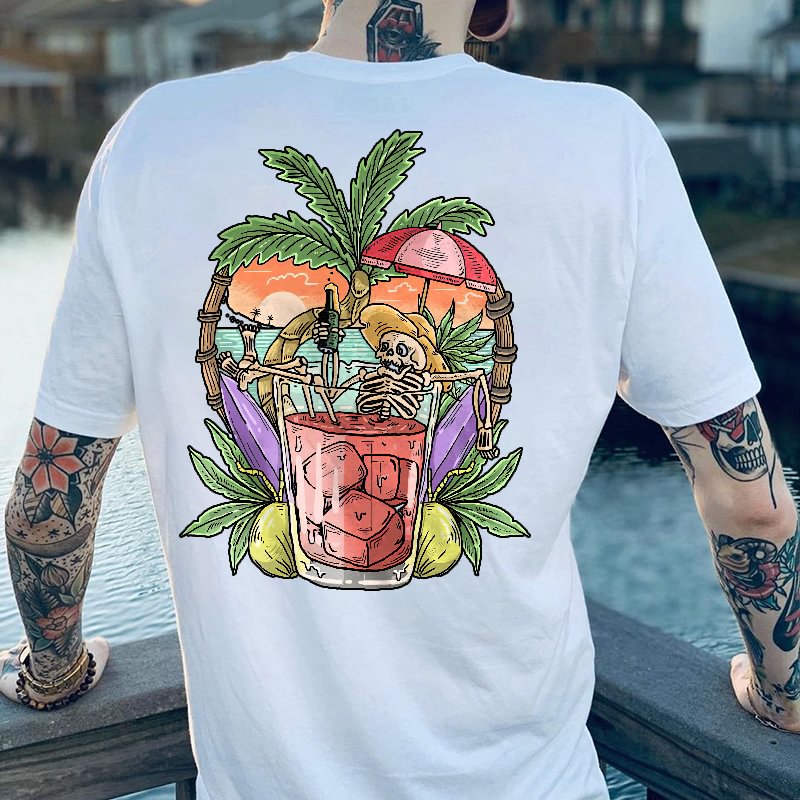 Cloeinc  Skull's On Holiday Beach Drinking Printed Men's T-shirt - Cloeinc