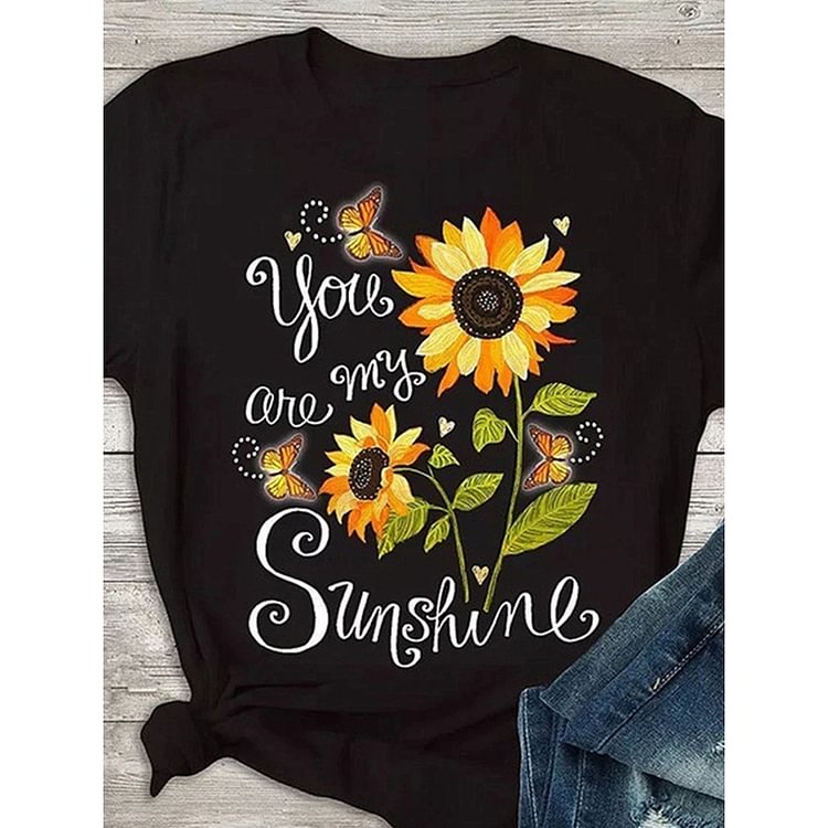 BrosWear Women's Butterfly Sunflower Print Short Sleeve T-shirt