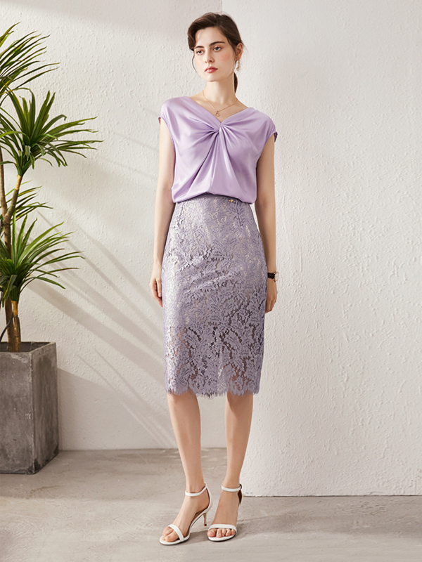 Ensemble de blouse et jupe en soie deux pièces violet style élégant 1