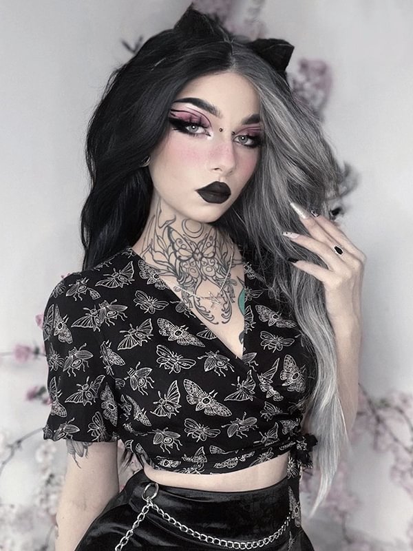 Gothic Statement  Butterfly Printed V Neck Short Sleeve Lace Up Crop Top