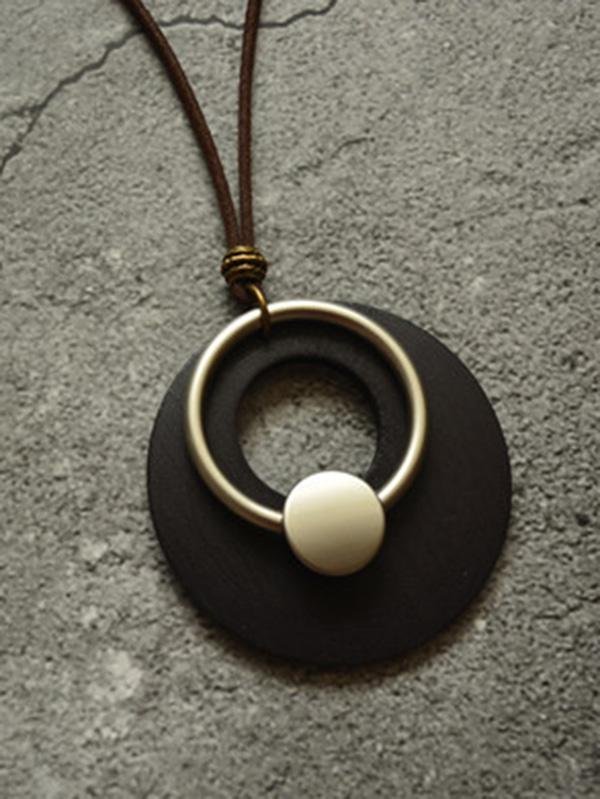 Vintage Circle Shape Wood Necklace