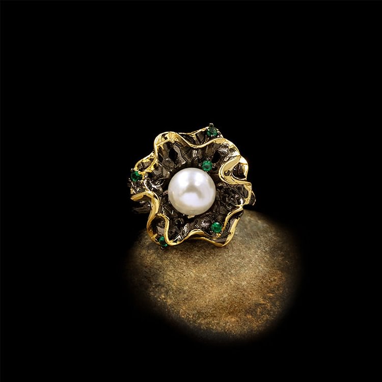 Pearl flower ring elegant design banquet model shaped beads