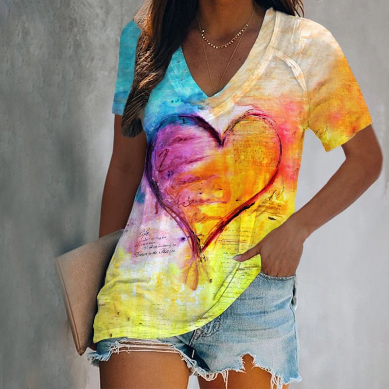Gradient color heart-shaped graphic tees designer