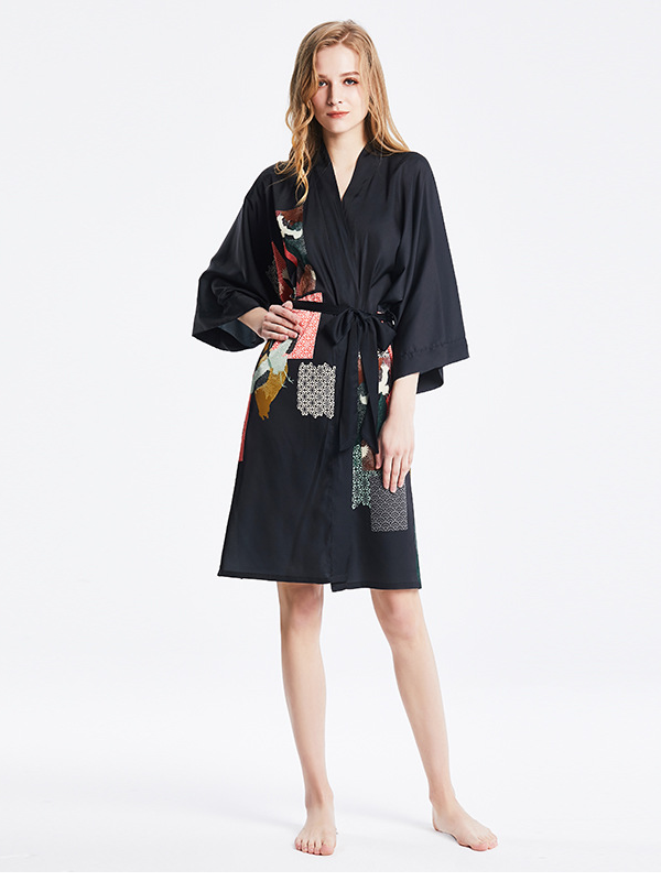 19 MOMME Kimono en soie imprimé grue noir - grande taille -Soie Plus