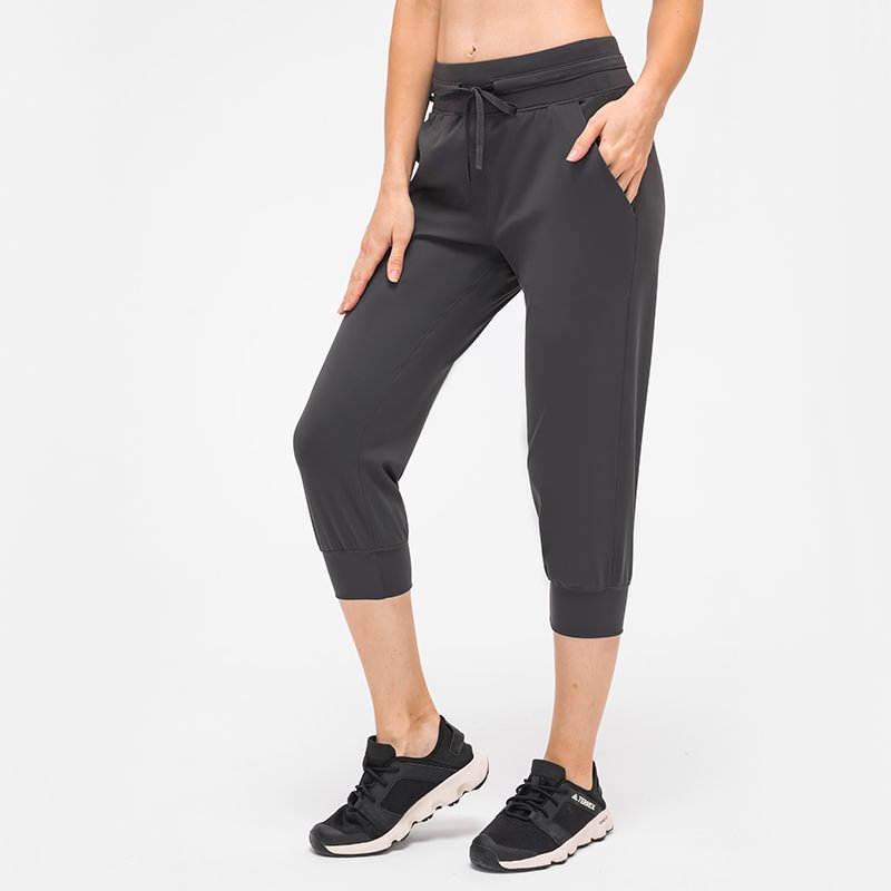 black capri leggings with pockets
