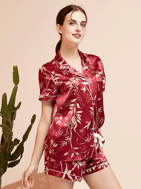 22 MOMME Pyjama en soie court imprimé motif floral rouge-Soie Plus