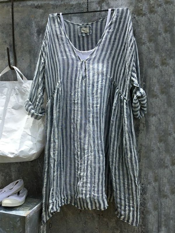 Casual V-Neck 3/4 Sleeve Striped Plus Size Bat Sleeve Tops