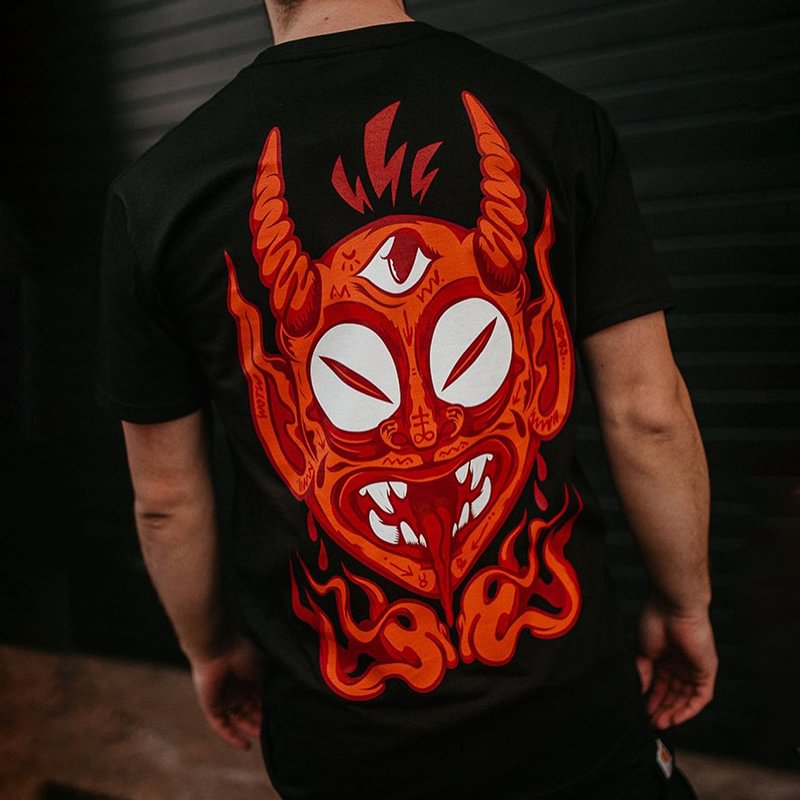Cloeinc  Triple Eyes Red Devil Printed Men's T-shirt - Cloeinc