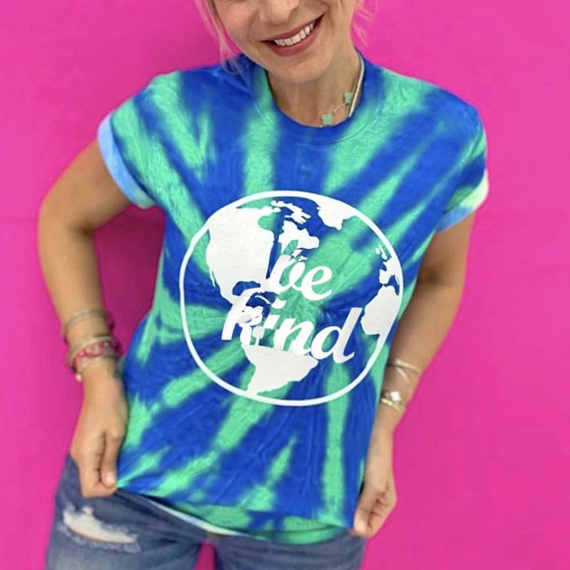 Tie-dye be kind letter casual graphic tees