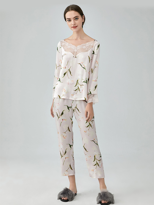 Printed Silk Pajamas Set With Lace Trim For Women