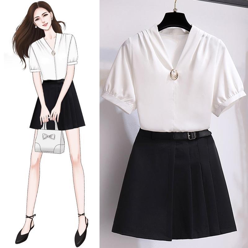Chic V-Collar Tee+Pleated Skirt P10771