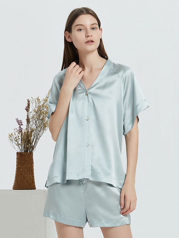 19 Momme Blue Lifestyle Short Silk Pajamas Set